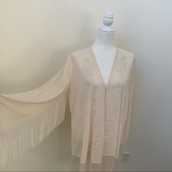 Lush Cream Embroidered Fringe Wide Sleeve Kimono - Picture 2 of 10